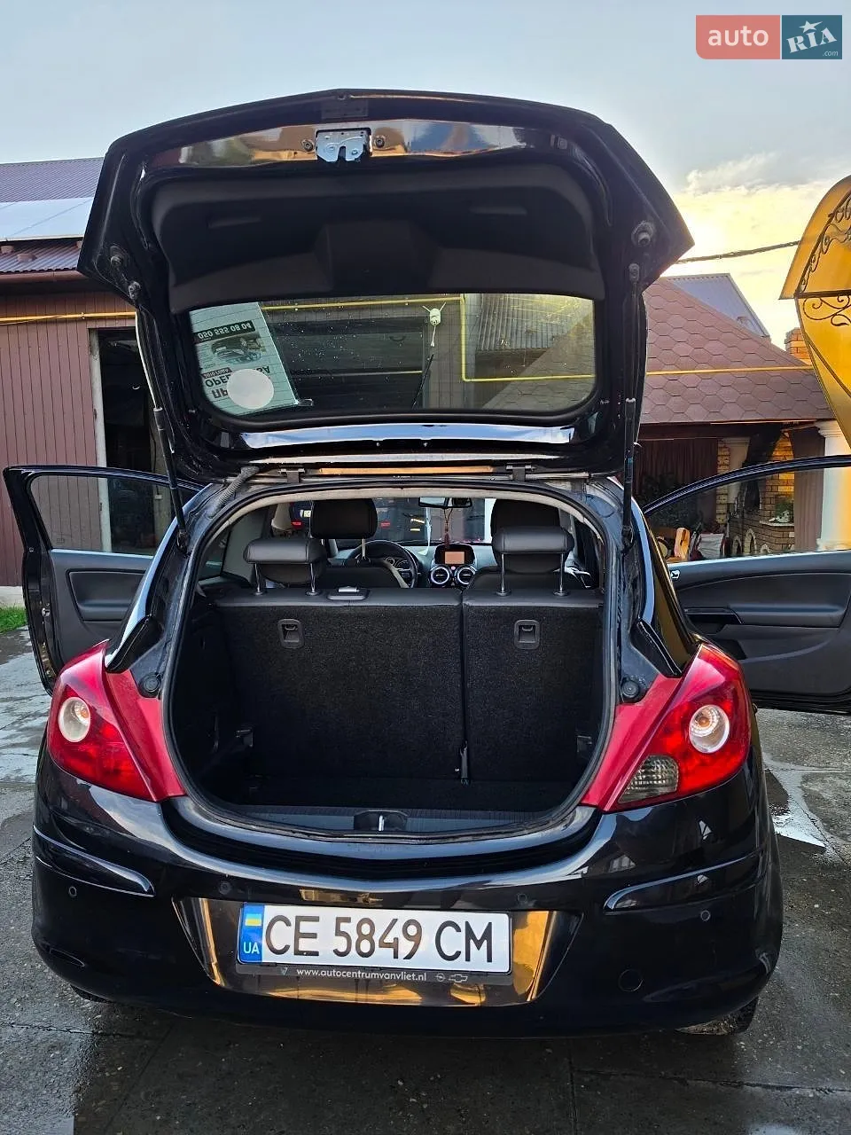 2010 Opel Corsa - мініатюра 3