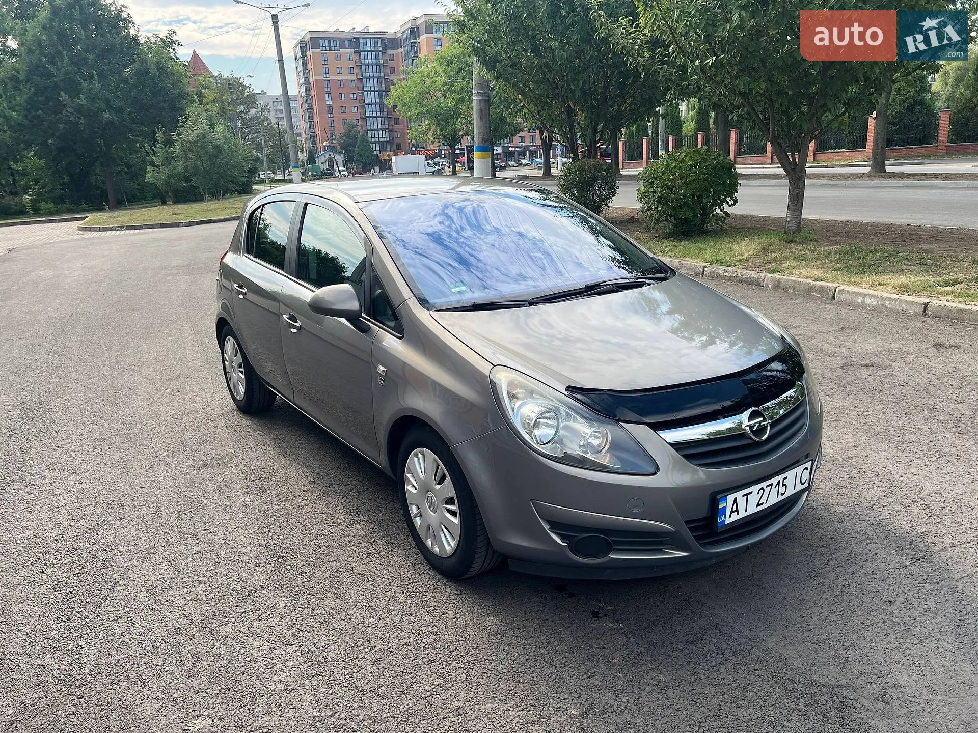 2010 Opel Corsa - мініатюра 2