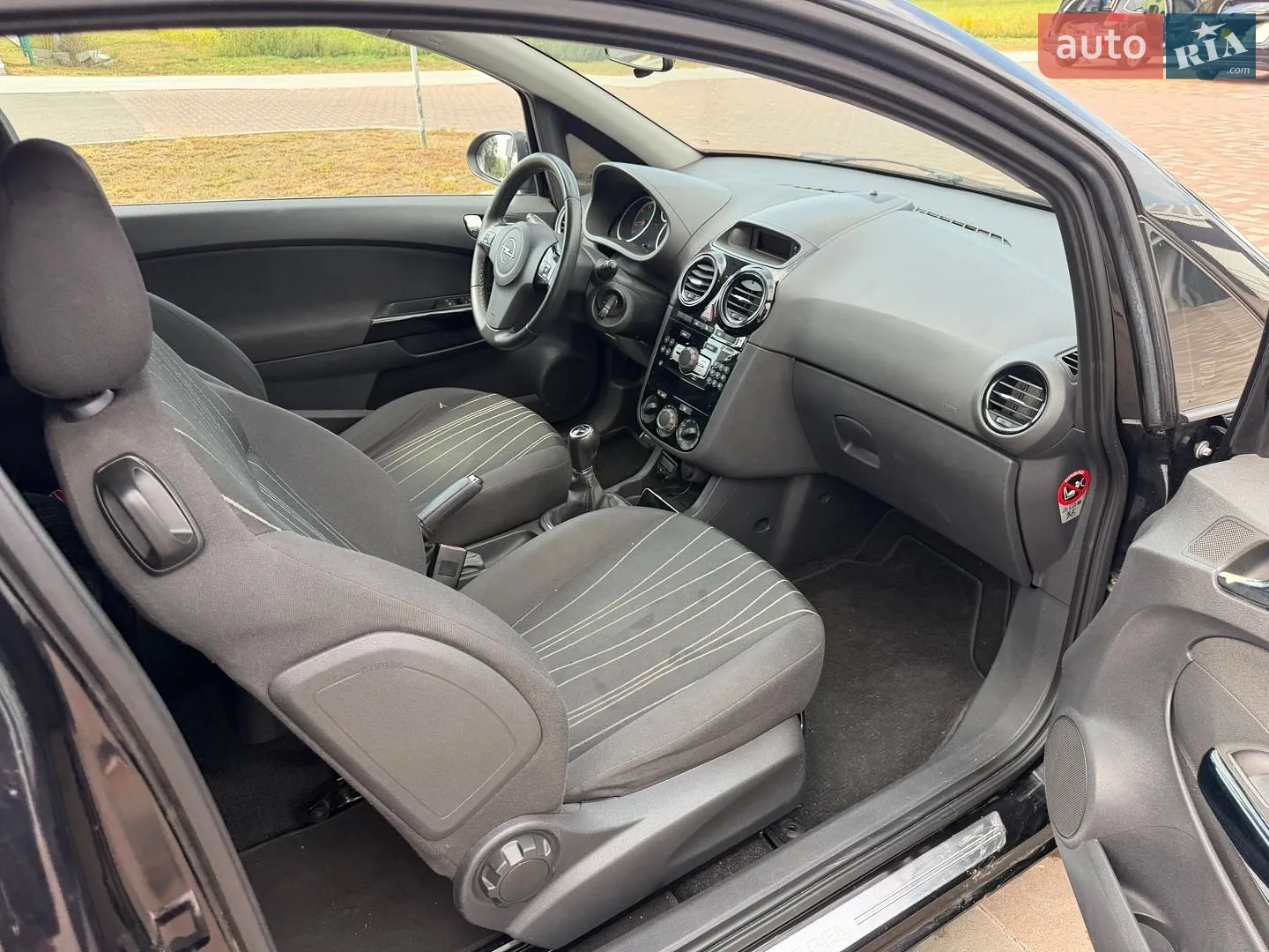 2010 Opel Corsa - мініатюра 9