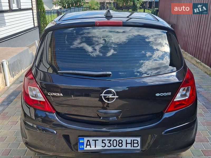 Хэтчбек Opel Corsa 2008 в Калуше