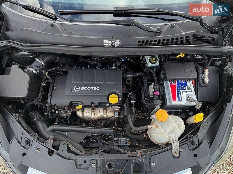Хетчбек Opel Corsa 2010 в Калуші