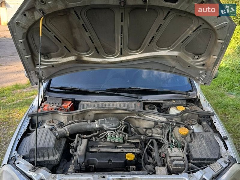 Хетчбек Opel Corsa 2003 в Львові фото 5 Хетчбек Opel Corsa 2003 в Львові
