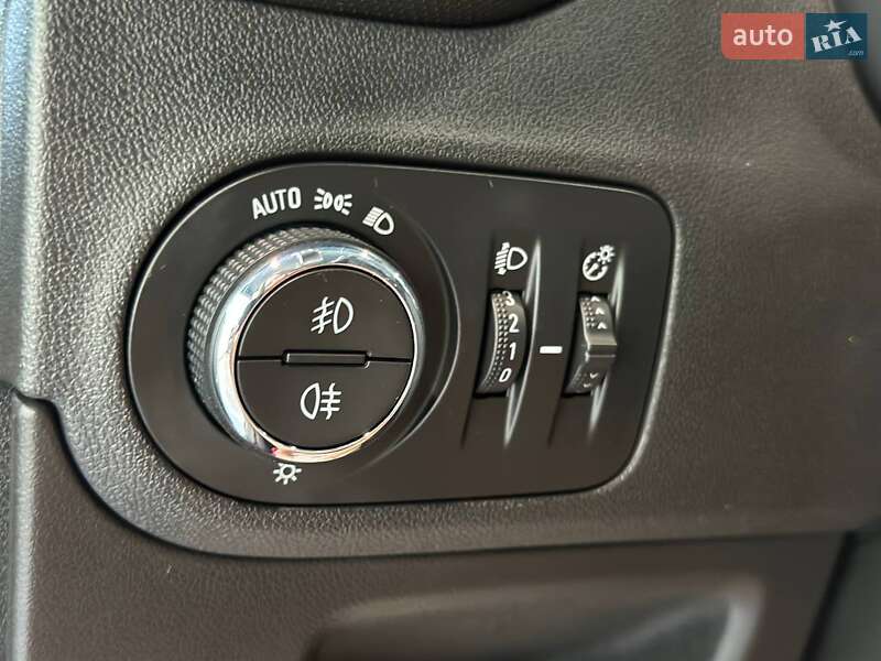 Позашляховик / Кросовер Opel Crossland X 2019 в Львові