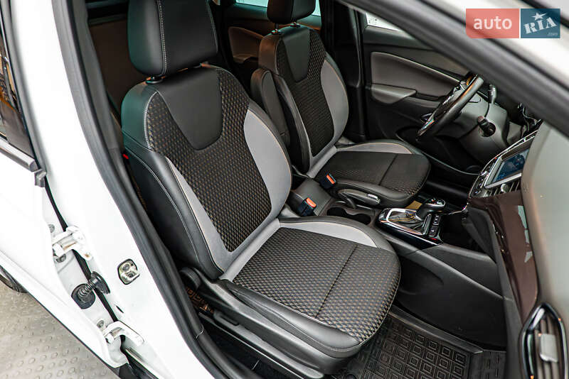 Позашляховик / Кросовер Opel Crossland X 2019 в Києві фото 19 Позашляховик / Кросовер Opel Crossland X 2019 в Києві