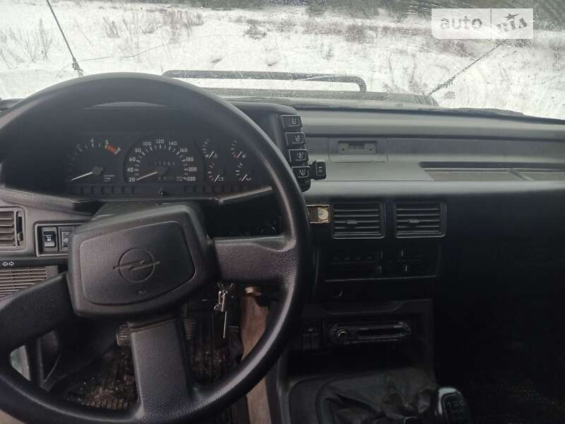 Внедорожник / Кроссовер Opel Frontera 1996 в Киеве