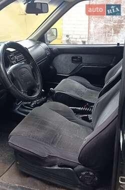 Внедорожник / Кроссовер Opel Frontera 1998 в Кривом Роге