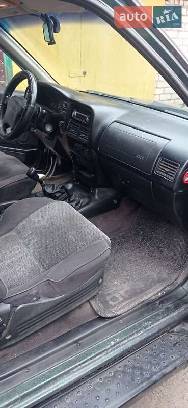 Позашляховик / Кросовер Opel Frontera 1998 в Кривому Розі