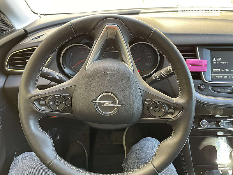 Внедорожник / Кроссовер Opel Grandland X 2019 в Вишневом