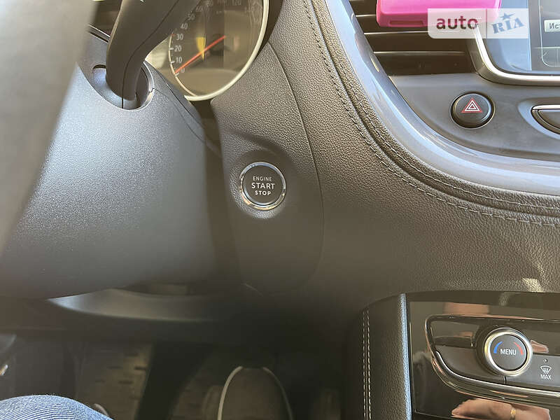 Внедорожник / Кроссовер Opel Grandland X 2019 в Вишневом