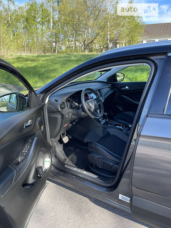 Внедорожник / Кроссовер Opel Grandland X 2019 в Вишневом