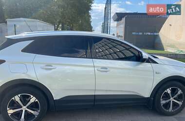 Позашляховик / Кросовер Opel Grandland X 2021 в 