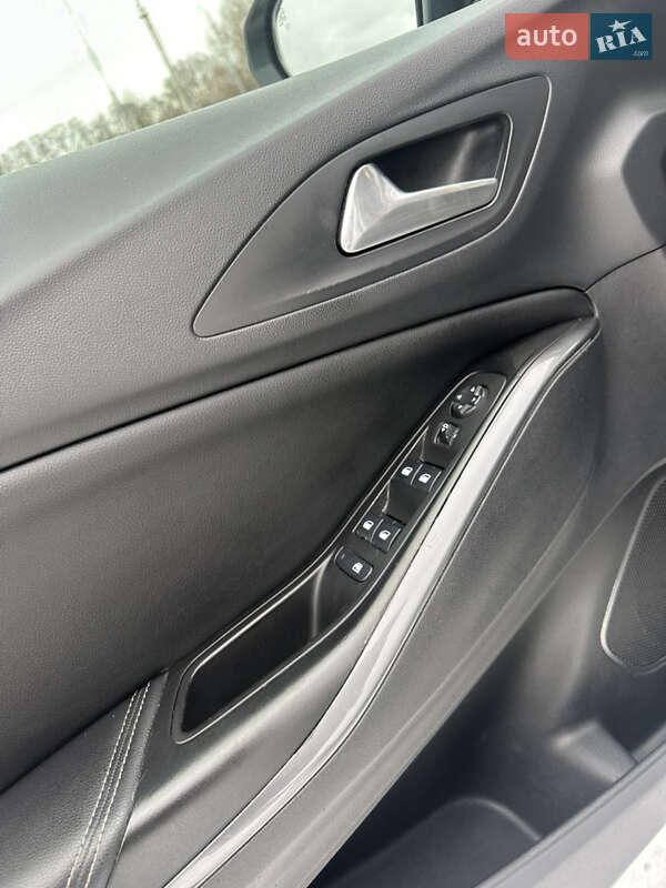 Позашляховик / Кросовер Opel Grandland X 2018 в Києві фото 26 Позашляховик / Кросовер Opel Grandland X 2018 в Києві