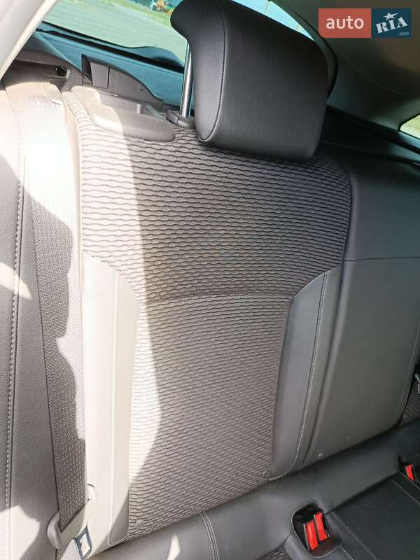 Универсал Opel Insignia Country Tourer 2015 в Голобах