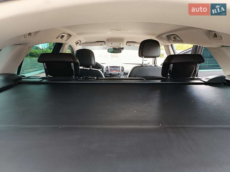 Универсал Opel Insignia Country Tourer 2015 в Голобах