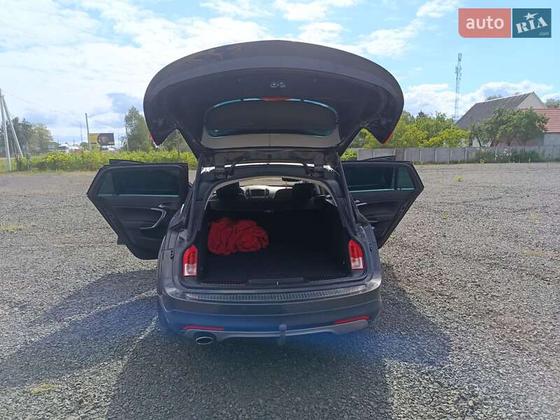 Универсал Opel Insignia Country Tourer 2015 в Голобах