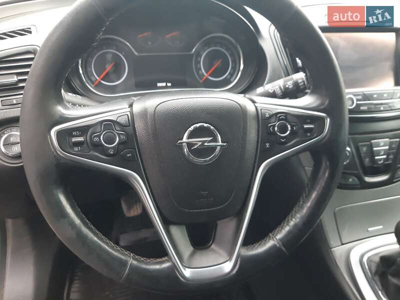 Универсал Opel Insignia Country Tourer 2015 в Львове