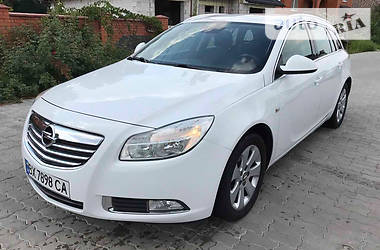 Универсал Opel Insignia 2013 в Хмельницком