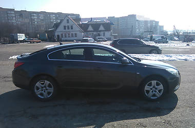 Седан Opel Insignia 2013 в Ровно