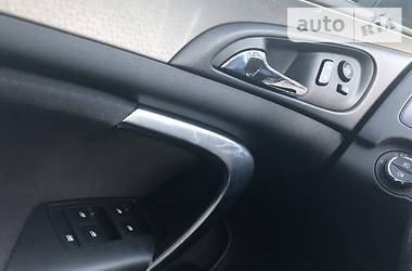 Седан Opel Insignia 2014 в 