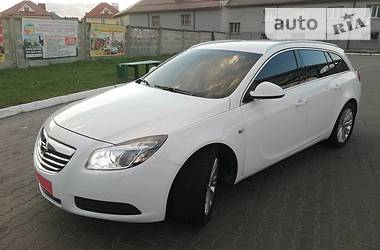 Универсал Opel Insignia 2013 в Киеве