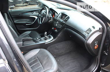 Універсал Opel Insignia 2010 в 