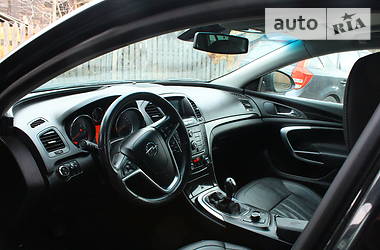 Універсал Opel Insignia 2010 в 