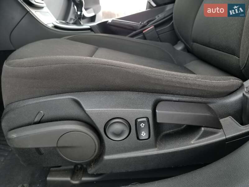 Универсал Opel Insignia 2010 в Калуше