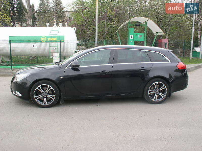 Універсал Opel Insignia 2013 в Львові
