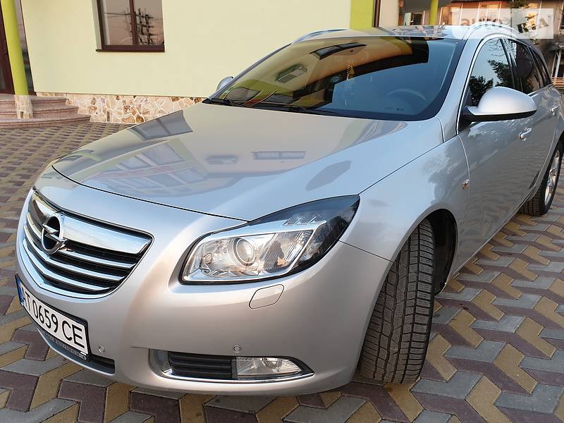 Універсал Opel Insignia 2012 в Івано-Франківську