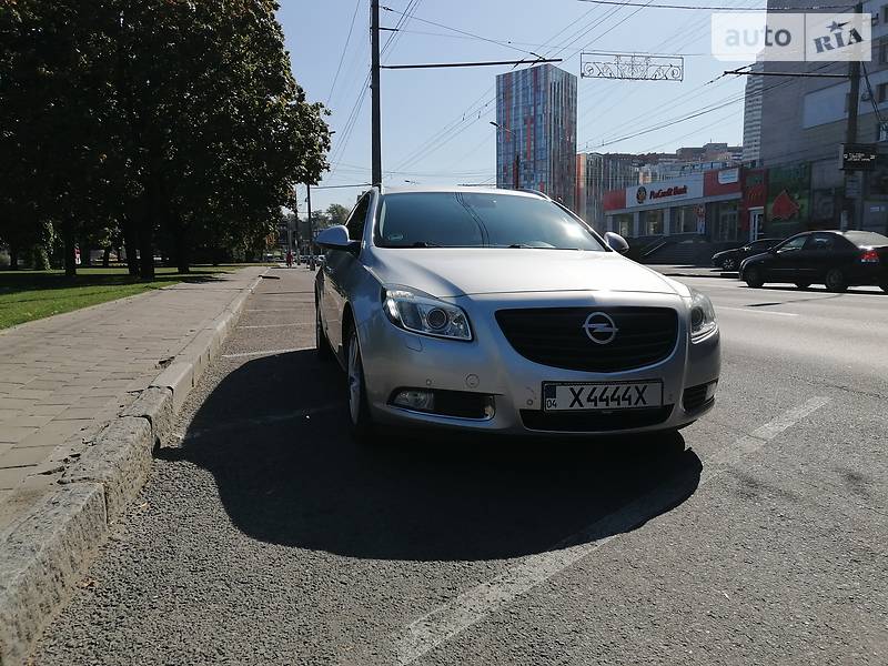 Универсал Opel Insignia 2010 в Днепре