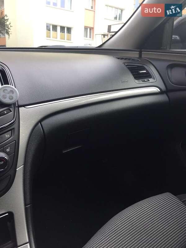 Седан Opel Insignia 2013 в Житомире