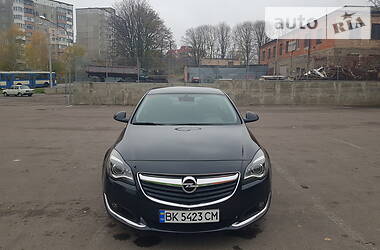 Хэтчбек Opel Insignia 2015 в Ровно