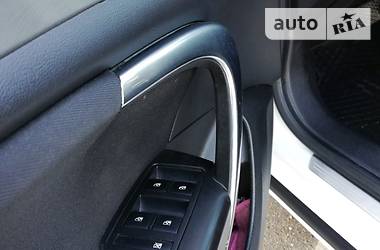 Седан Opel Insignia 2010 в 