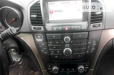 Хетчбек Opel Insignia 2012 в 