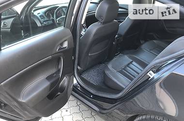 Седан Opel Insignia 2010 в 