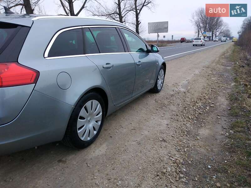 Універсал Opel Insignia 2012 в Івано-Франківську