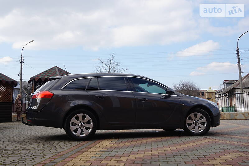 Універсал Opel Insignia 2013 в Самборі