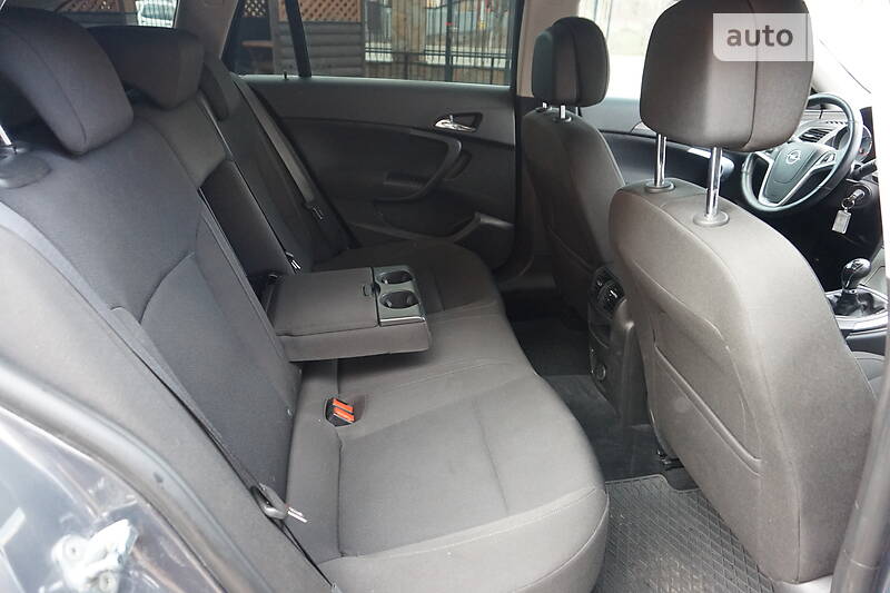 Універсал Opel Insignia 2013 в Самборі