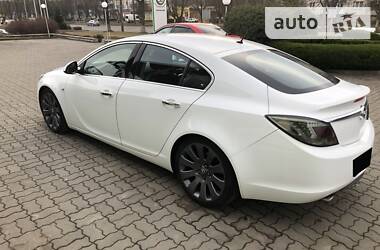 Седан Opel Insignia 2010 в 