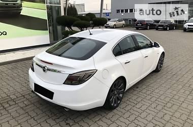 Седан Opel Insignia 2010 в 