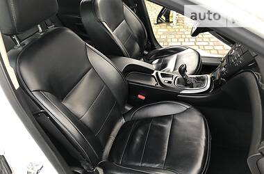 Седан Opel Insignia 2010 в 