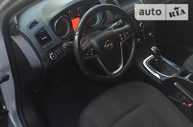 Універсал Opel Insignia 2010 в 