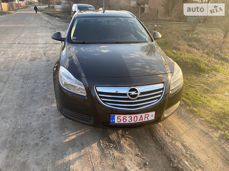 Універсал Opel Insignia 2010 в 