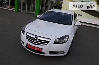 Седан Opel Insignia 2010 в 