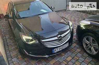 Універсал Opel Insignia 2014 в Чернівцях