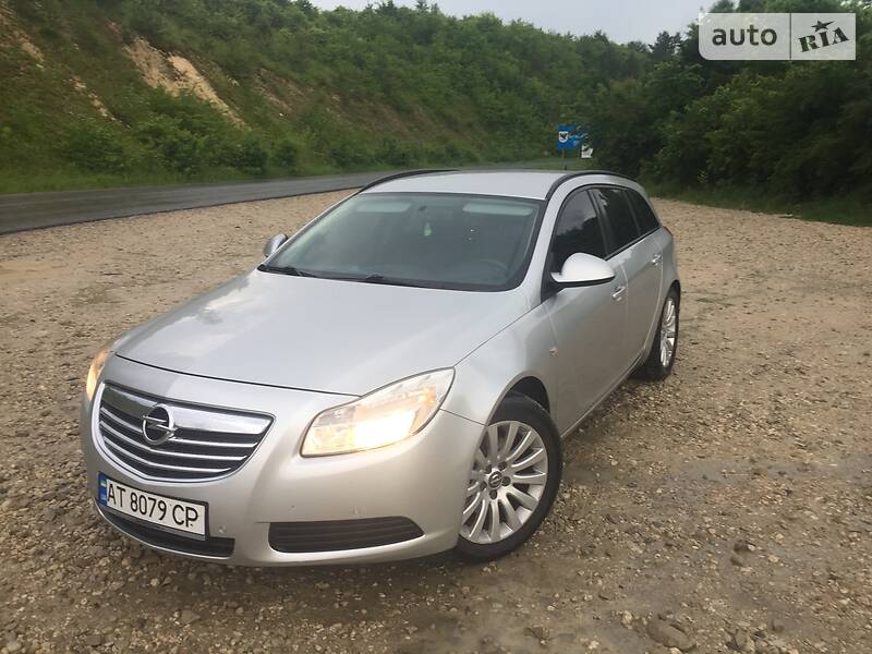 Універсал Opel Insignia 2010 в 