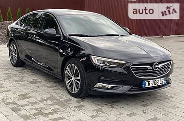 Седан Opel Insignia 2017 в 