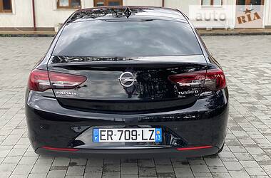 Седан Opel Insignia 2017 в 