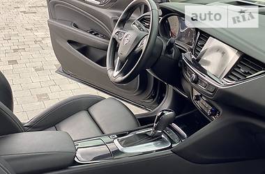 Седан Opel Insignia 2017 в 