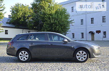 Універсал Opel Insignia 2015 в Луцьку